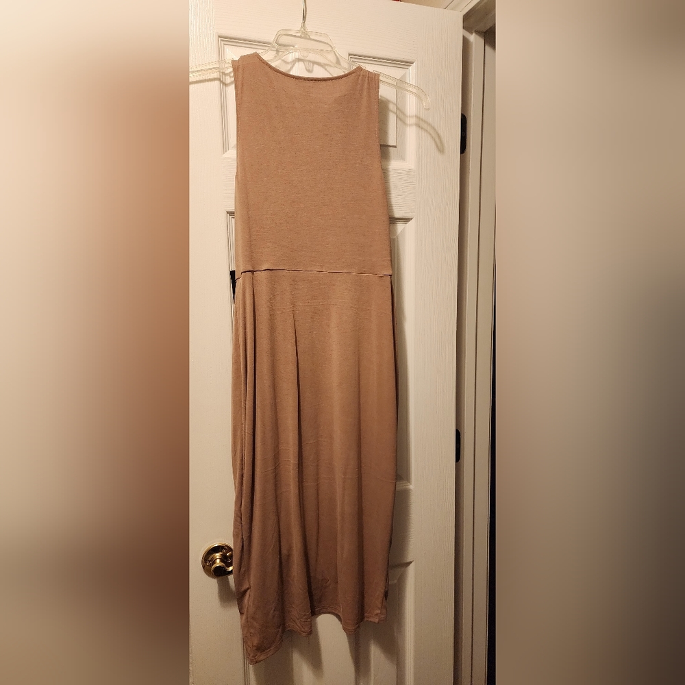 Dress - Picture 5 of 7